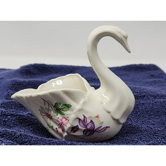 CRE Irish Porcelain‎ Galway Ireland Swan With Hand Painted Flowers Purple/Pink - Picture 4 of 10